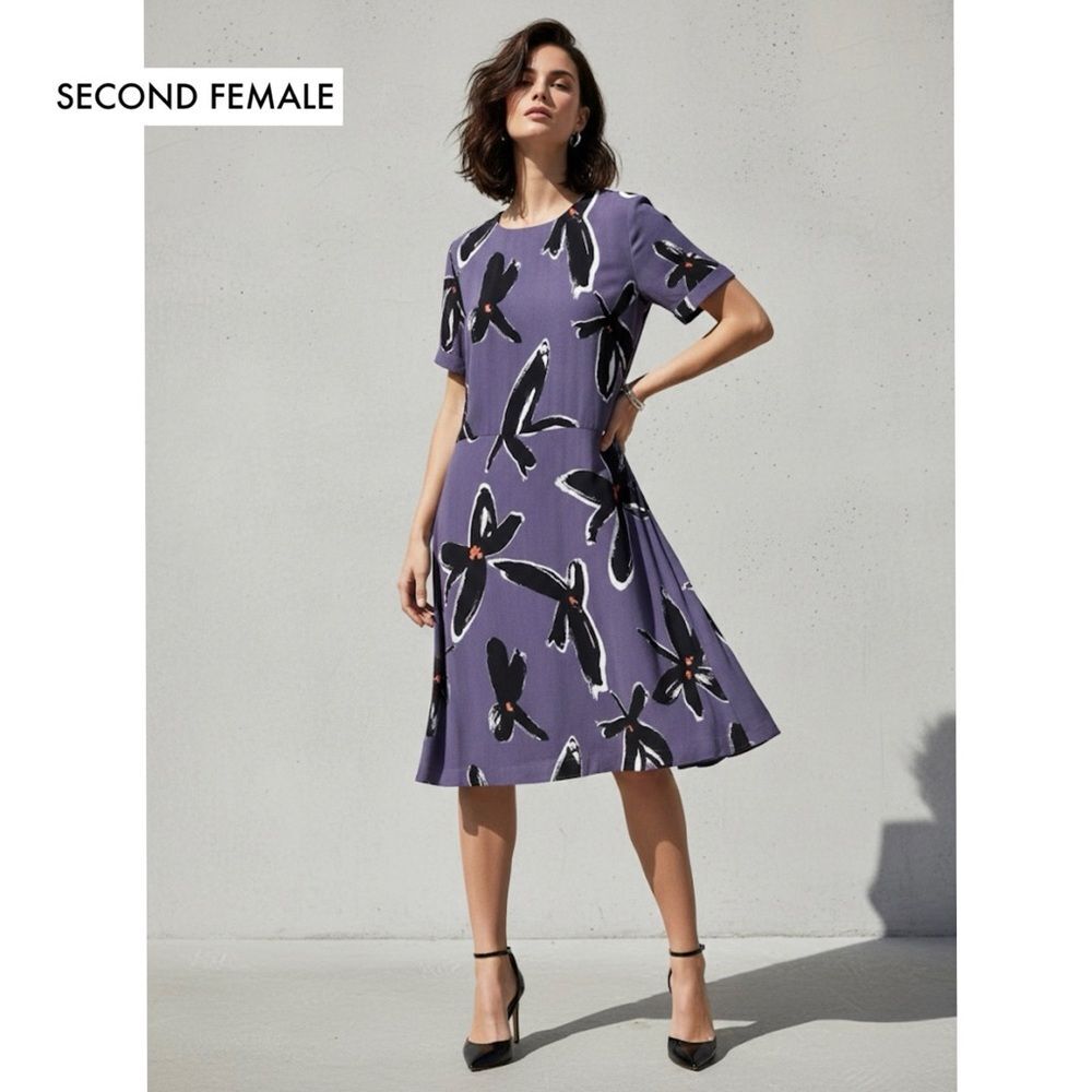 Second Female Lucca Floral Midi Dress S • Flowy Boho Feminine Cottagecore Chic